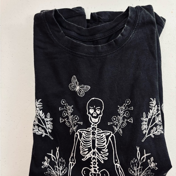 Black Skeleton social culture T shirt womens Large Goth Dark academia Grunge Y2K - Picture 4 of 5
